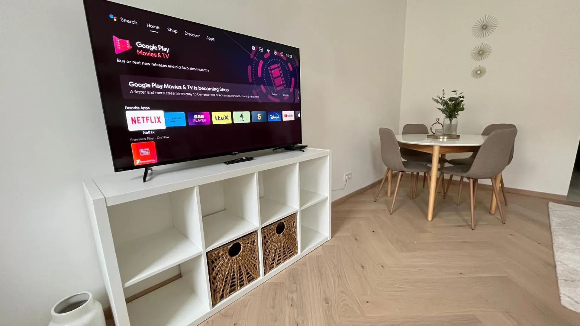 Luxurious One Room Apartment Near Schoenbrunn Palace Vienna